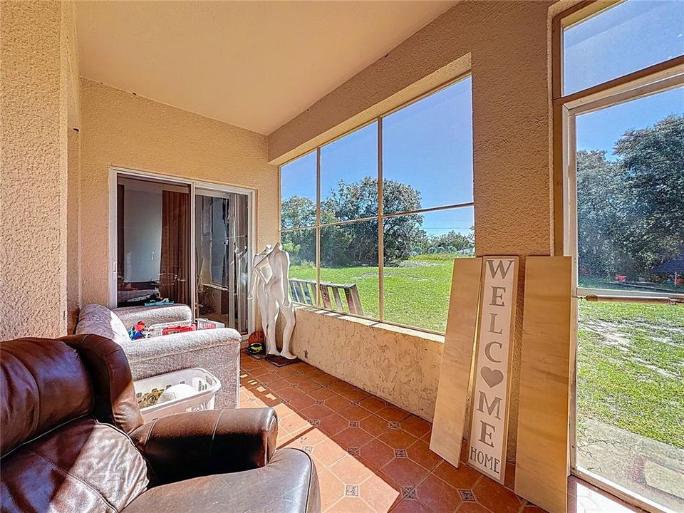 For Sale: $324,900 (4 beds, 3 baths, 2398 Square Feet)