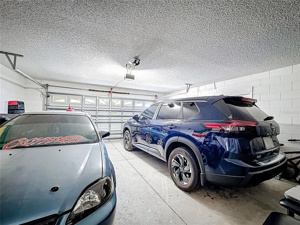 For Sale: $324,900 (4 beds, 3 baths, 2398 Square Feet)