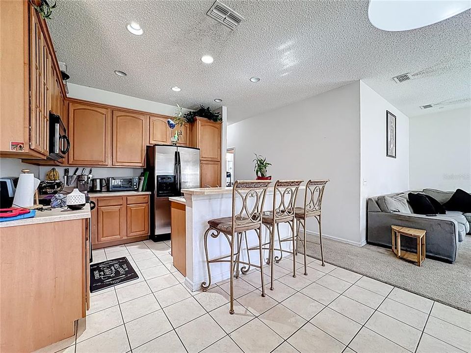 For Sale: $324,900 (4 beds, 3 baths, 2398 Square Feet)