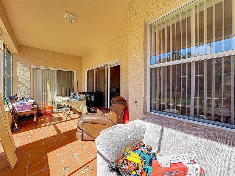 For Sale: $324,900 (4 beds, 3 baths, 2398 Square Feet)