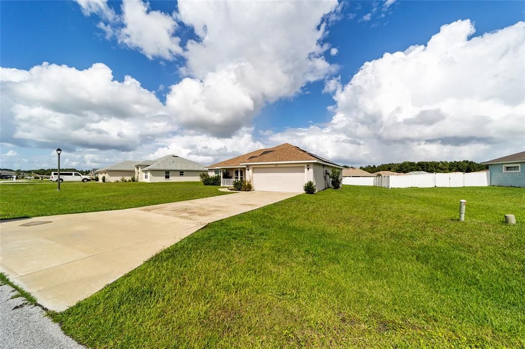 待售: $329,900 (3 贝兹, 2 浴室, 2066 平方英尺)