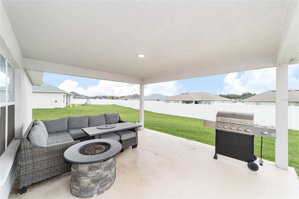 待售: $329,900 (3 贝兹, 2 浴室, 2066 平方英尺)