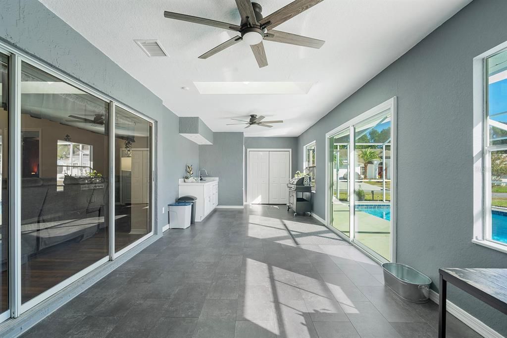 For Sale: $469,000 (4 beds, 2 baths, 2135 Square Feet)