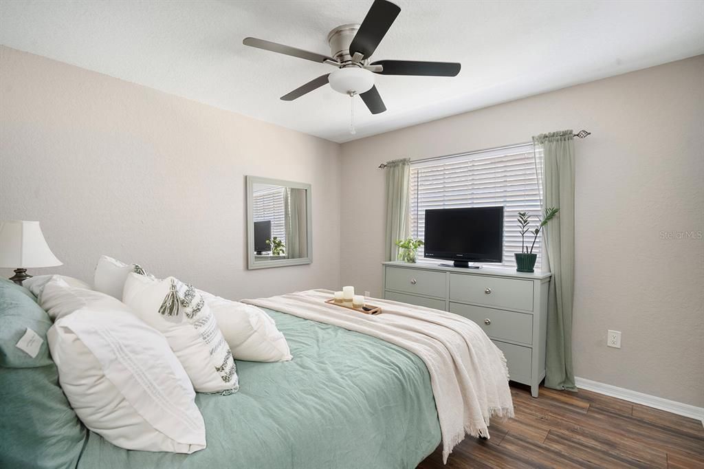 For Sale: $469,000 (4 beds, 2 baths, 2135 Square Feet)