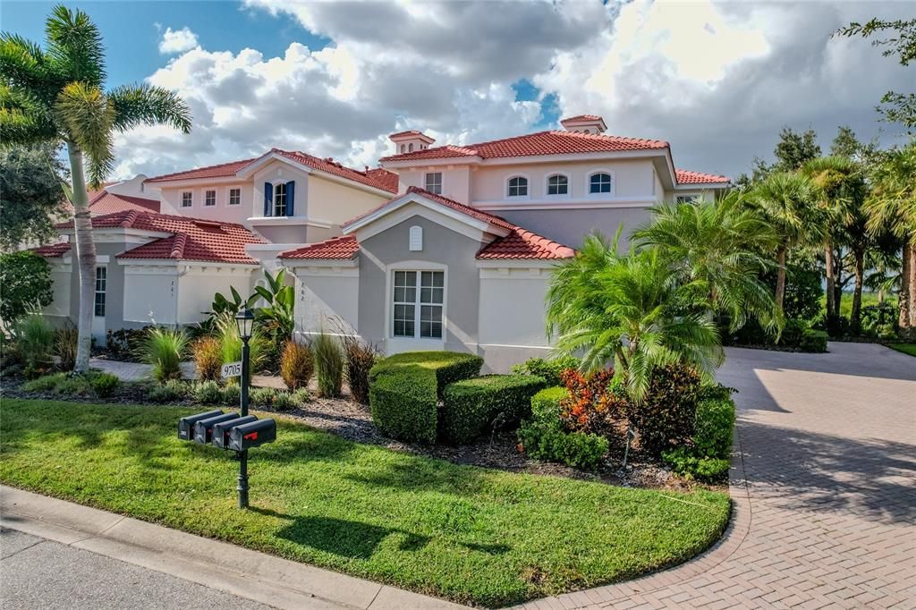 For Sale: $399,000 (3 beds, 2 baths, 2343 Square Feet)