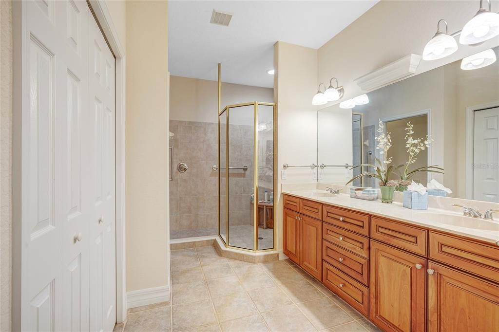 For Sale: $399,000 (3 beds, 2 baths, 2343 Square Feet)