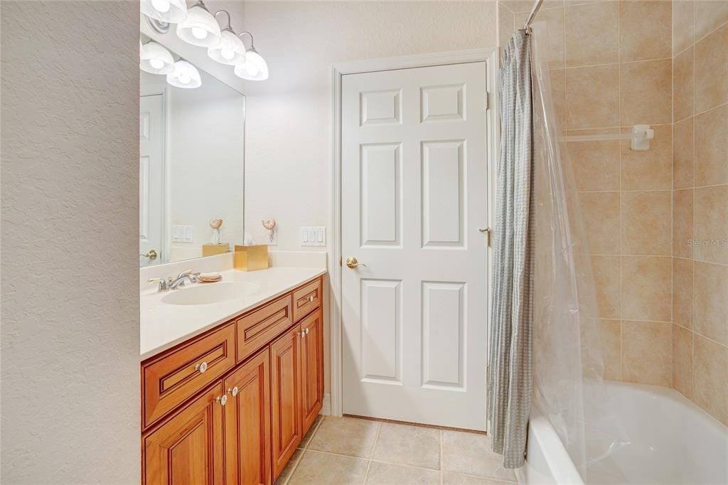 For Sale: $399,000 (3 beds, 2 baths, 2343 Square Feet)