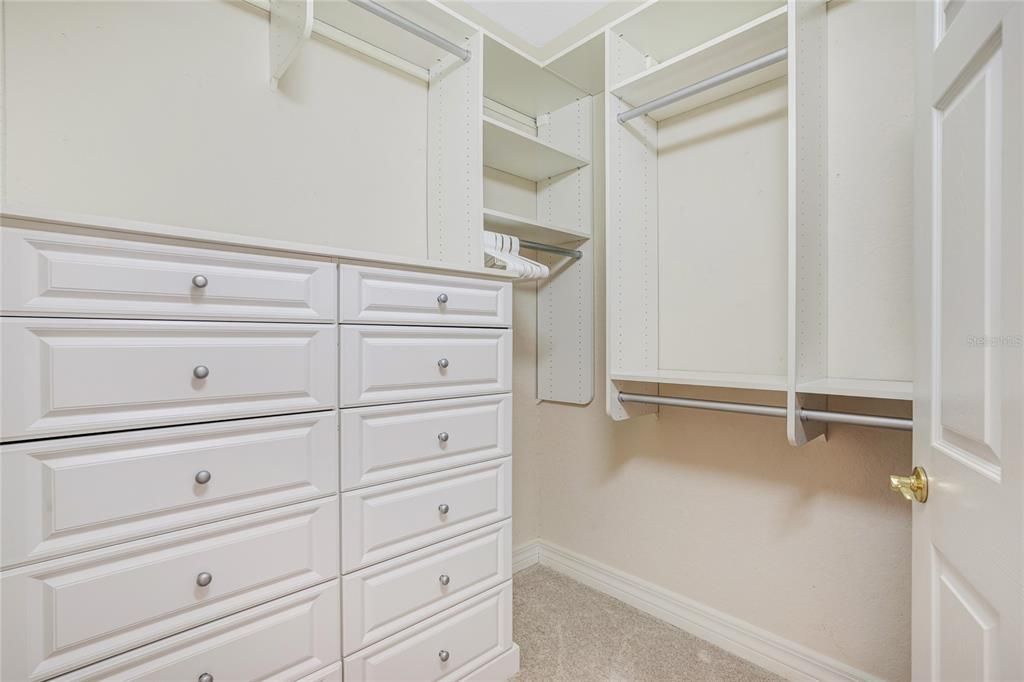 For Sale: $399,000 (3 beds, 2 baths, 2343 Square Feet)