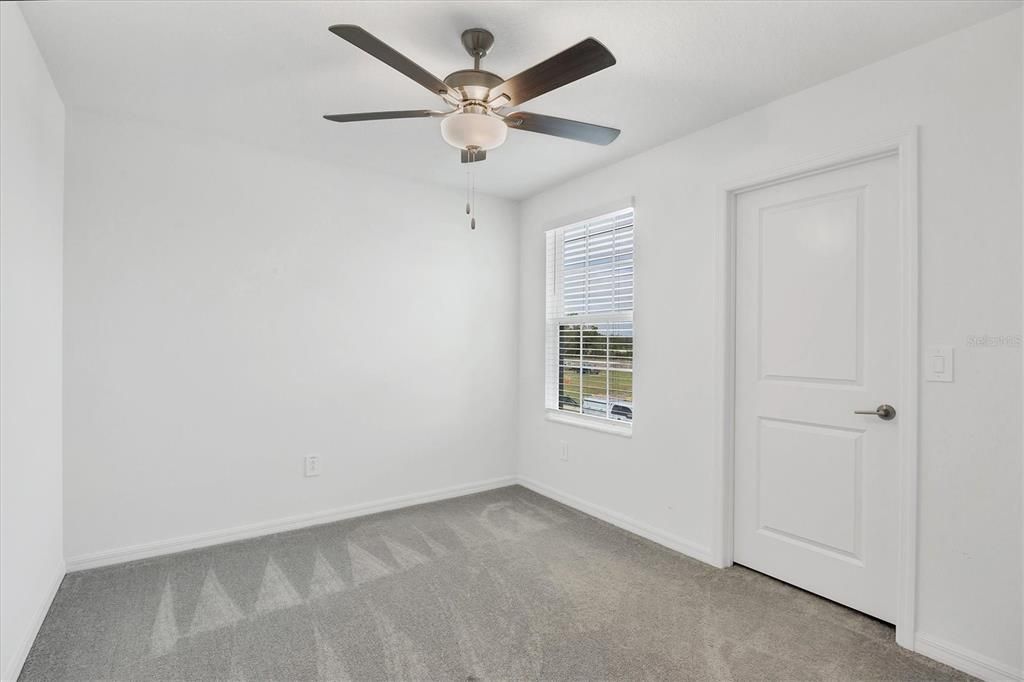 En Venta: $425,000 (5 camas, 2 baños, 2217 Pies cuadrados)