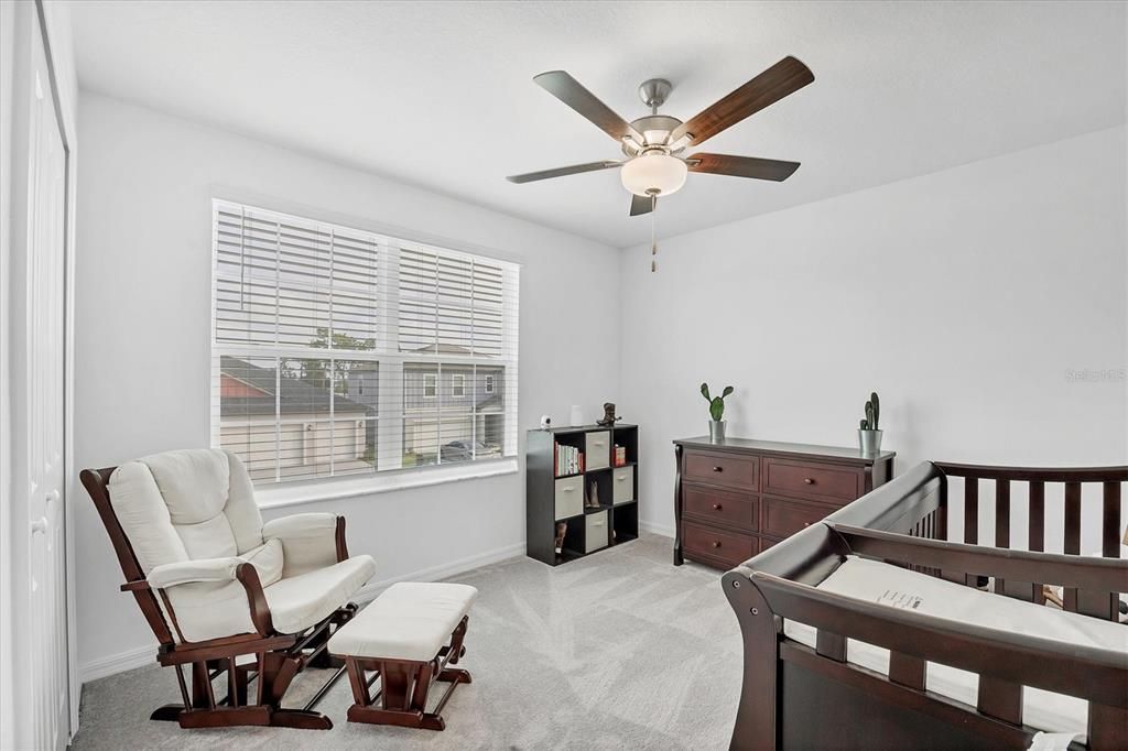 En Venta: $425,000 (5 camas, 2 baños, 2217 Pies cuadrados)