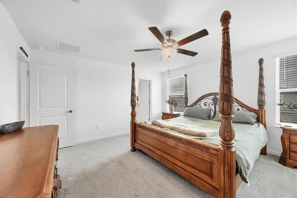 En Venta: $425,000 (5 camas, 2 baños, 2217 Pies cuadrados)