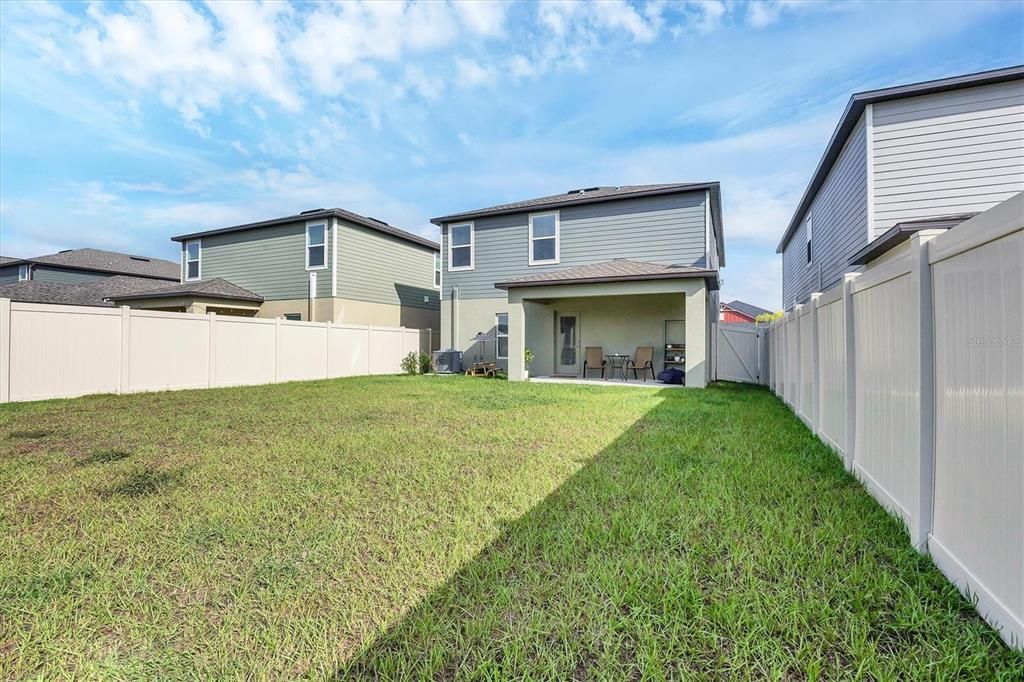 En Venta: $425,000 (5 camas, 2 baños, 2217 Pies cuadrados)