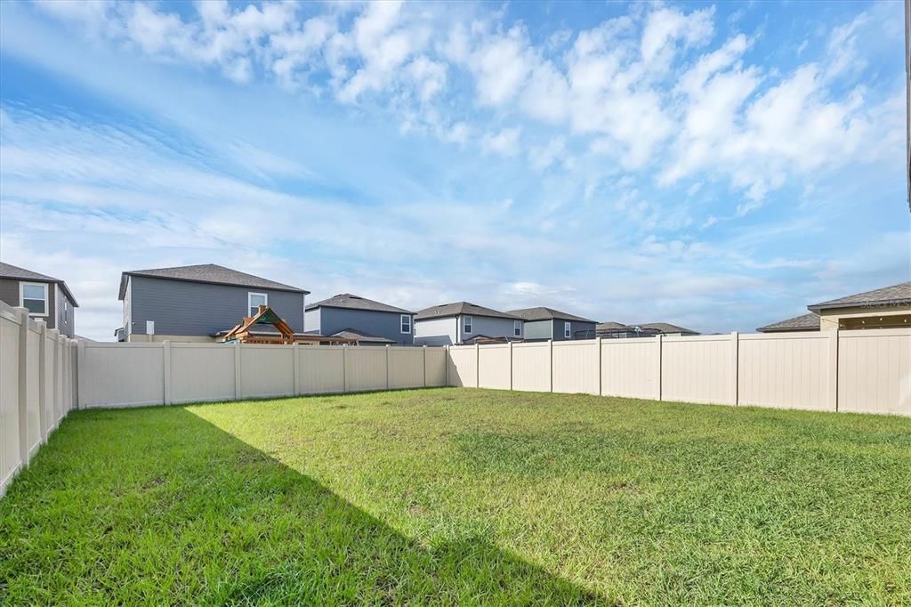 En Venta: $425,000 (5 camas, 2 baños, 2217 Pies cuadrados)