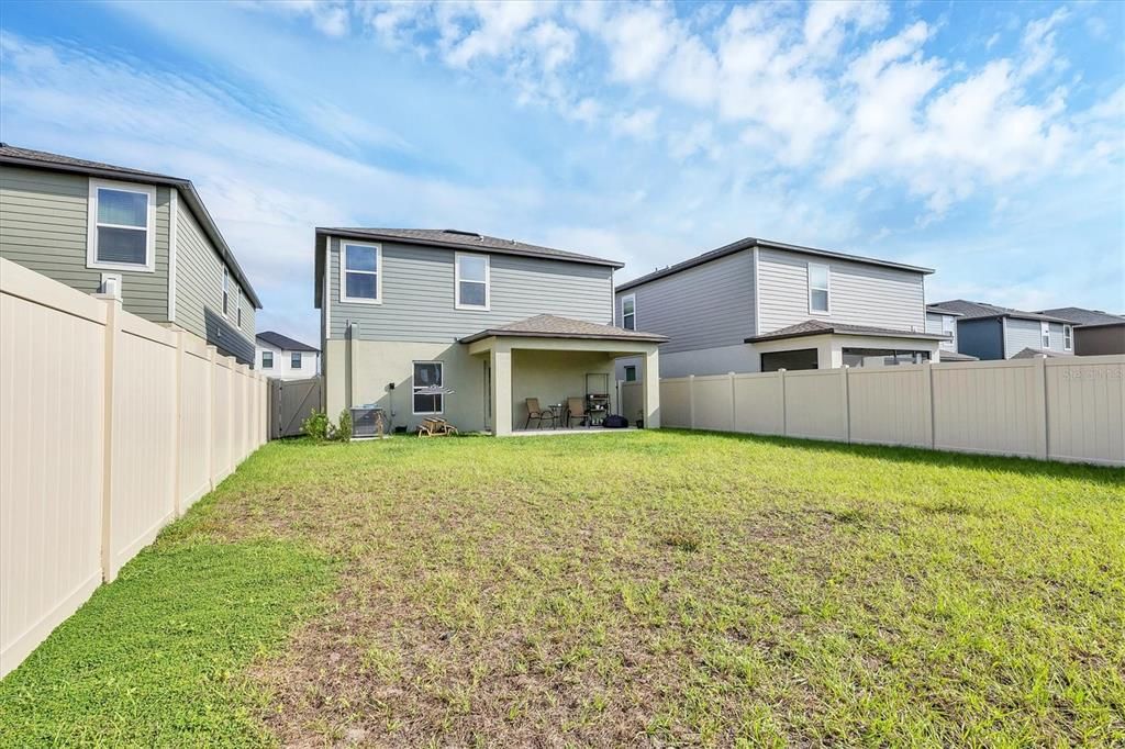 En Venta: $425,000 (5 camas, 2 baños, 2217 Pies cuadrados)