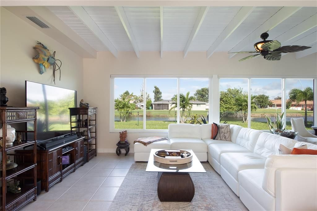 待售: $299,900 (2 贝兹, 2 浴室, 2008 平方英尺)