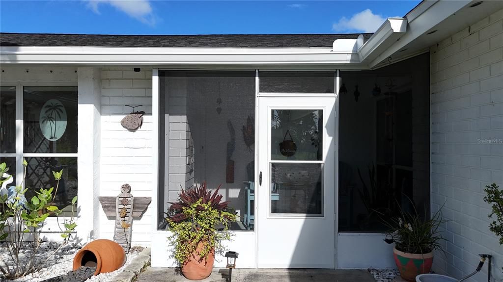 待售: $299,900 (2 贝兹, 2 浴室, 2008 平方英尺)