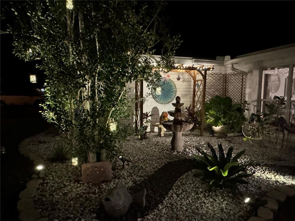 待售: $299,900 (2 贝兹, 2 浴室, 2008 平方英尺)