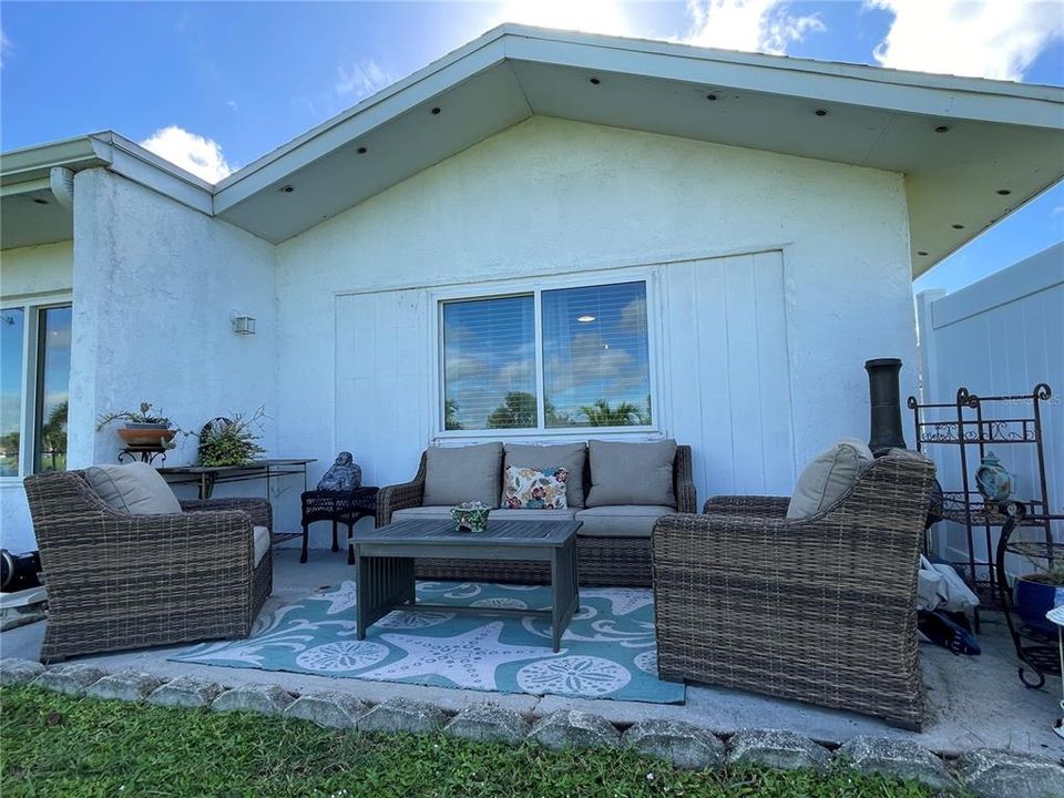 待售: $299,900 (2 贝兹, 2 浴室, 2008 平方英尺)