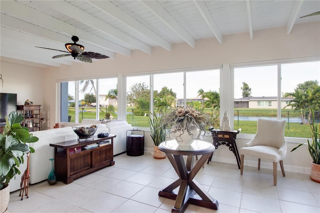 待售: $299,900 (2 贝兹, 2 浴室, 2008 平方英尺)