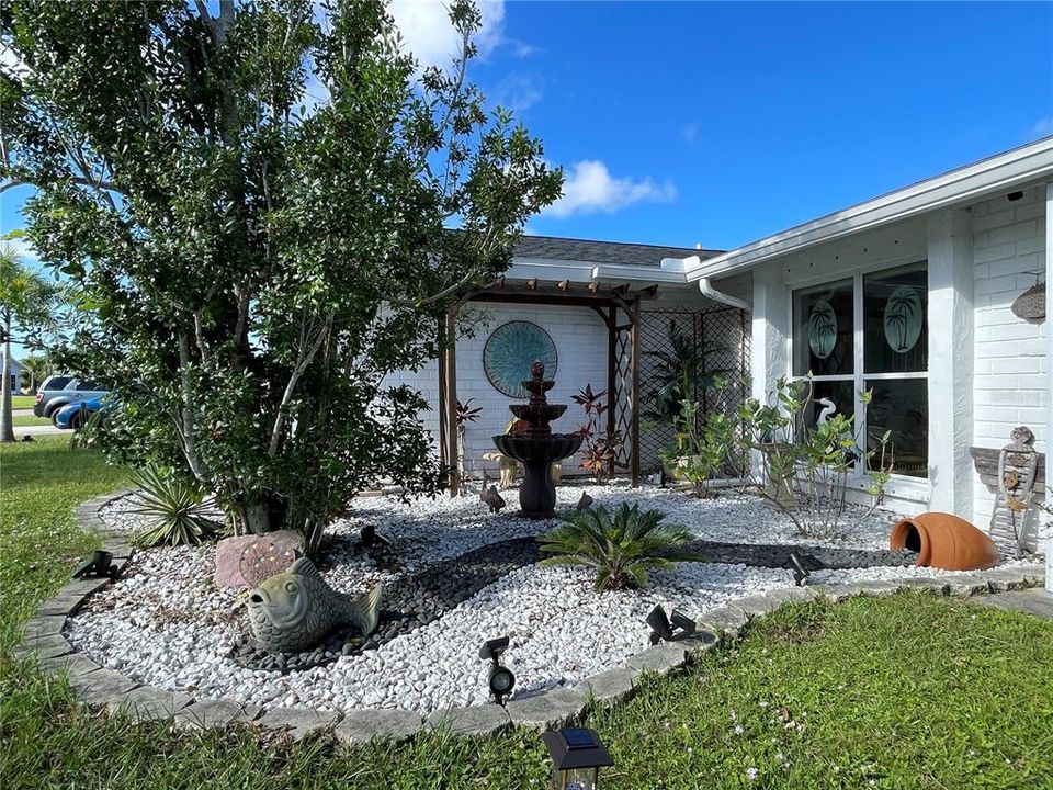 待售: $299,900 (2 贝兹, 2 浴室, 2008 平方英尺)