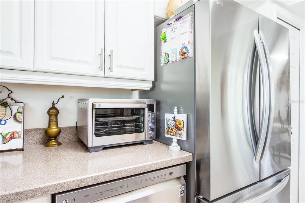 待售: $299,900 (2 贝兹, 2 浴室, 2008 平方英尺)