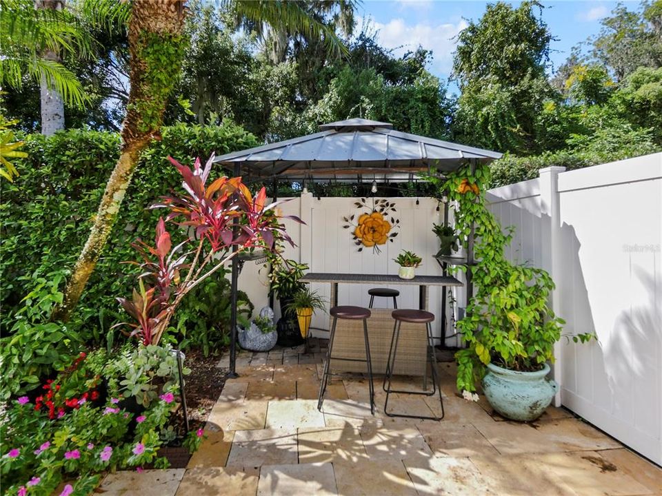 For Sale: $899,000 (4 beds, 2 baths, 2423 Square Feet)