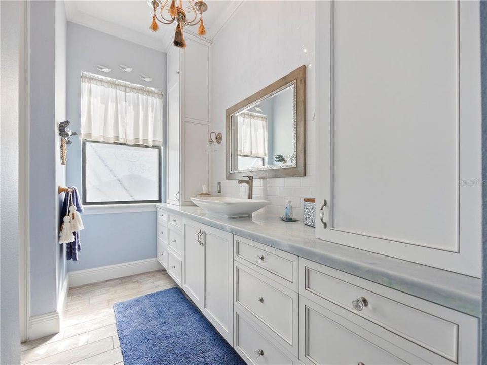 For Sale: $899,000 (4 beds, 2 baths, 2423 Square Feet)