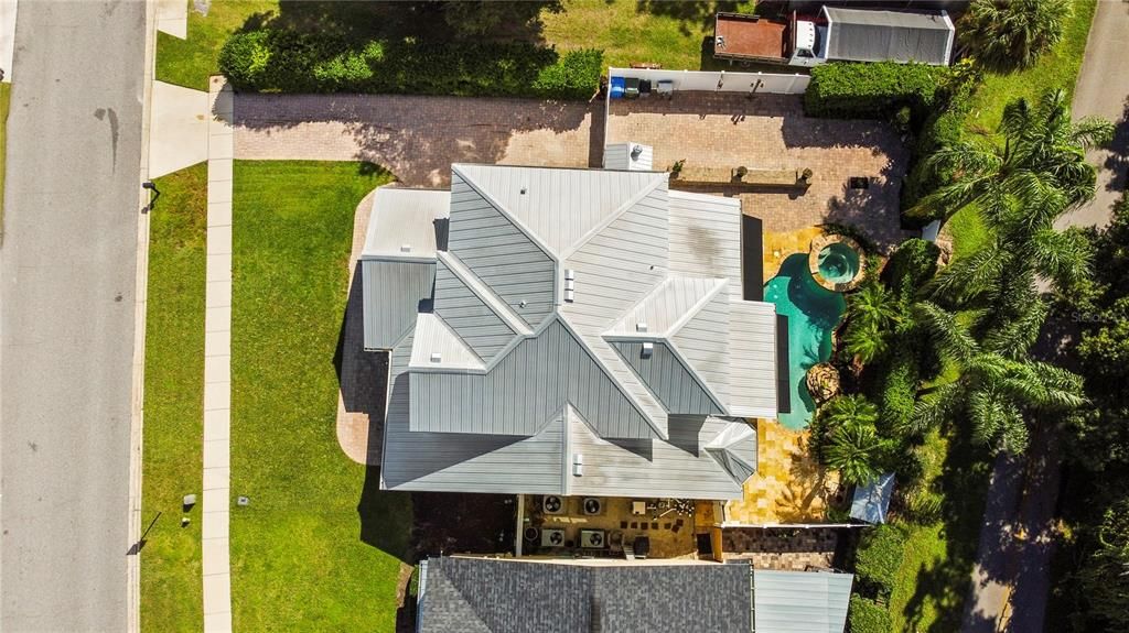 For Sale: $899,000 (4 beds, 2 baths, 2423 Square Feet)