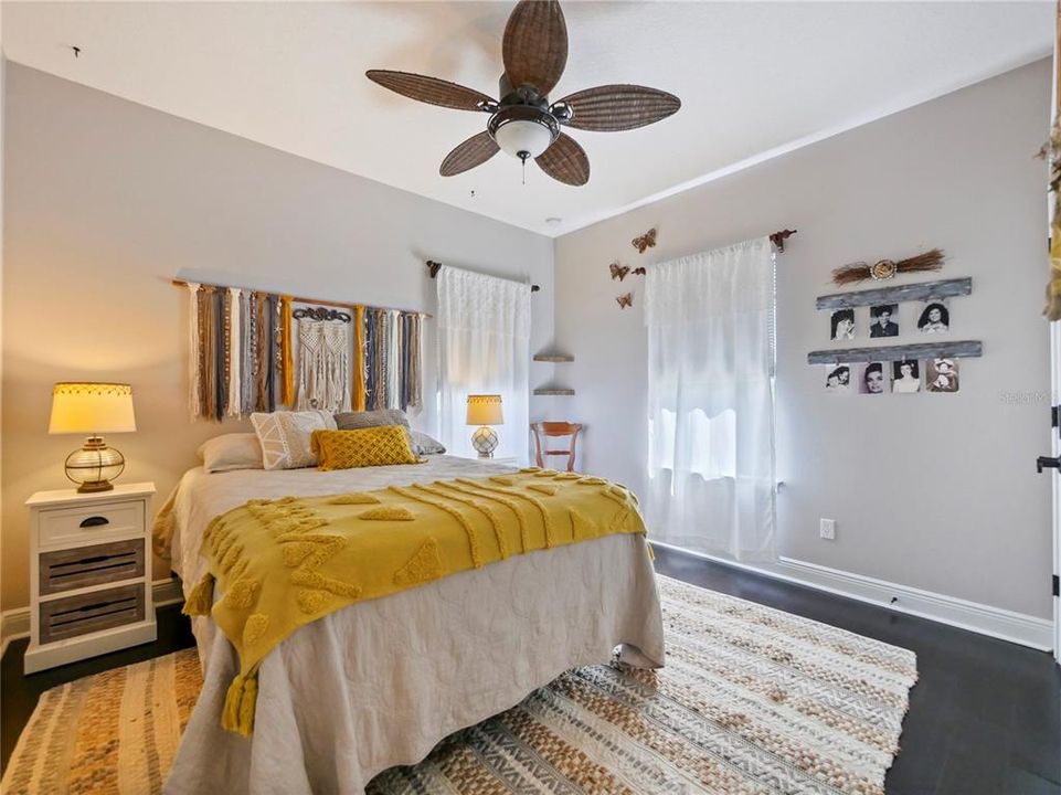 For Sale: $899,000 (4 beds, 2 baths, 2423 Square Feet)