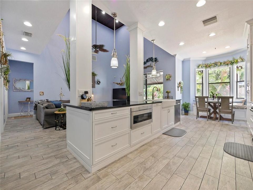 For Sale: $899,000 (4 beds, 2 baths, 2423 Square Feet)