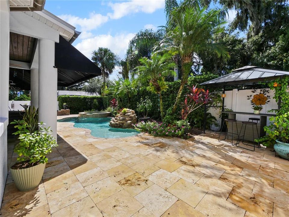 For Sale: $899,000 (4 beds, 2 baths, 2423 Square Feet)