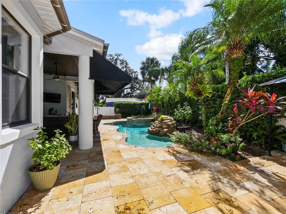 For Sale: $899,000 (4 beds, 2 baths, 2423 Square Feet)