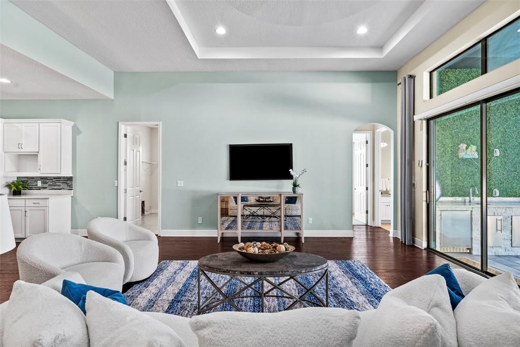 Active With Contract: $1,500,000 (5 beds, 4 baths, 4306 Square Feet)