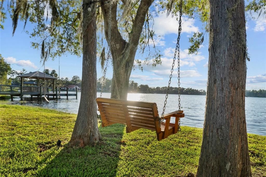 Active With Contract: $1,500,000 (5 beds, 4 baths, 4306 Square Feet)