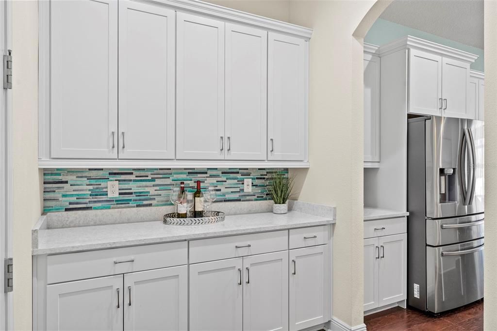 Active With Contract: $1,500,000 (5 beds, 4 baths, 4306 Square Feet)