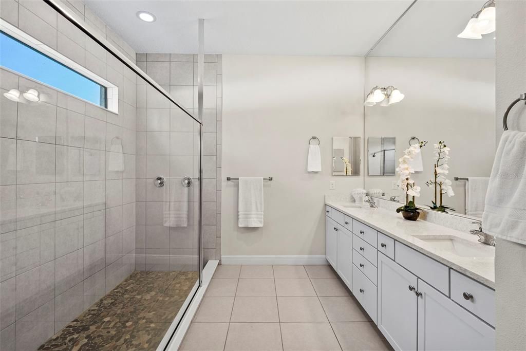 Active With Contract: $1,500,000 (5 beds, 4 baths, 4306 Square Feet)