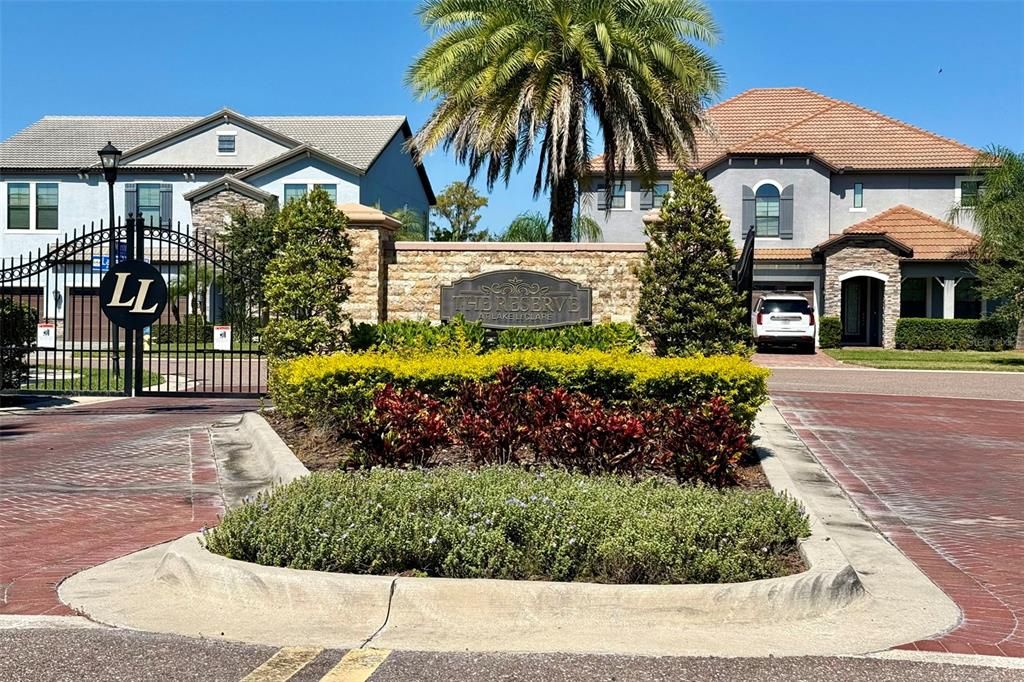 Active With Contract: $1,500,000 (5 beds, 4 baths, 4306 Square Feet)