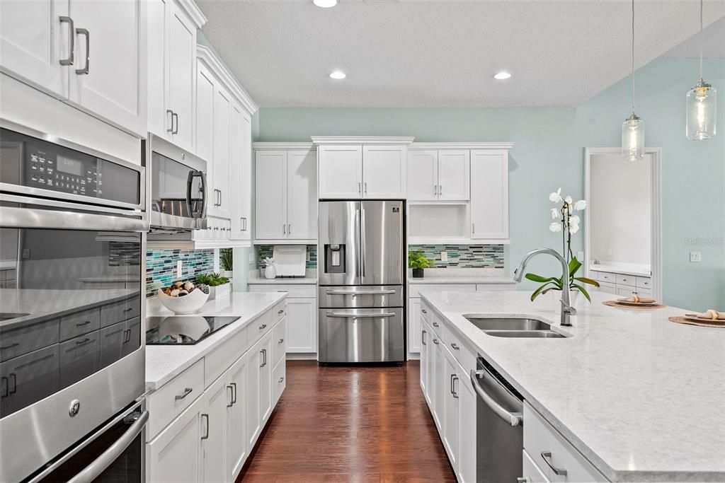 Active With Contract: $1,500,000 (5 beds, 4 baths, 4306 Square Feet)