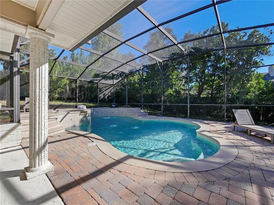 En Venta: $675,000 (4 camas, 3 baños, 2594 Pies cuadrados)