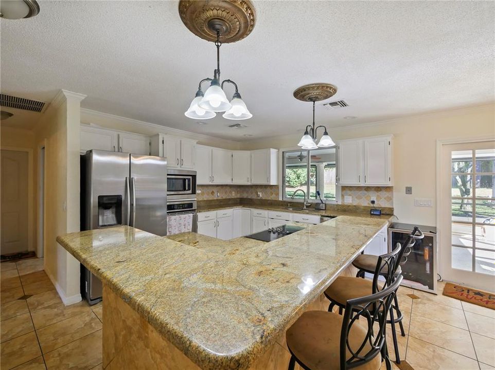 En Venta: $675,000 (4 camas, 3 baños, 2594 Pies cuadrados)