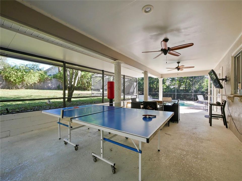 En Venta: $675,000 (4 camas, 3 baños, 2594 Pies cuadrados)