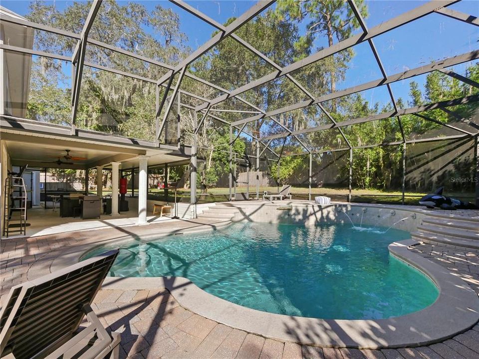 En Venta: $675,000 (4 camas, 3 baños, 2594 Pies cuadrados)