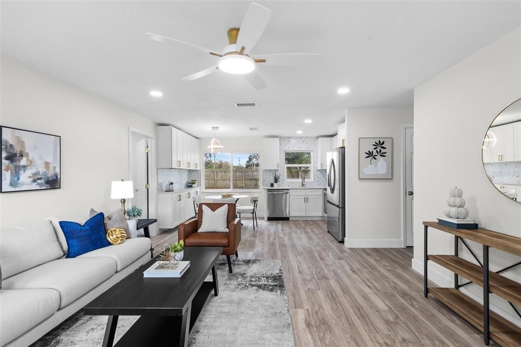 Под контрактом: $369,900 (3 спален, 2 ванн, 1379 Квадратных фут)