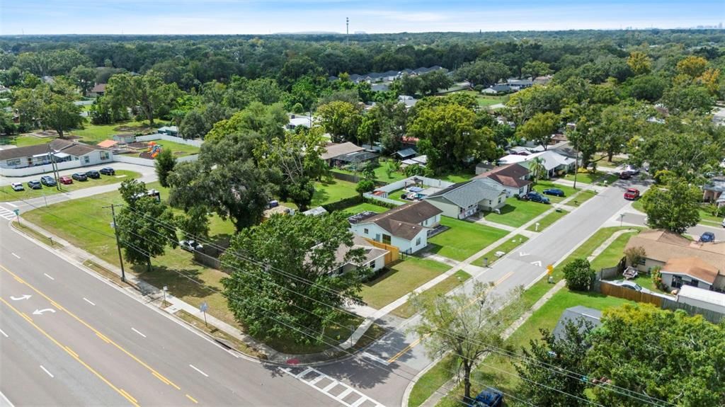 Под контрактом: $369,900 (3 спален, 2 ванн, 1379 Квадратных фут)