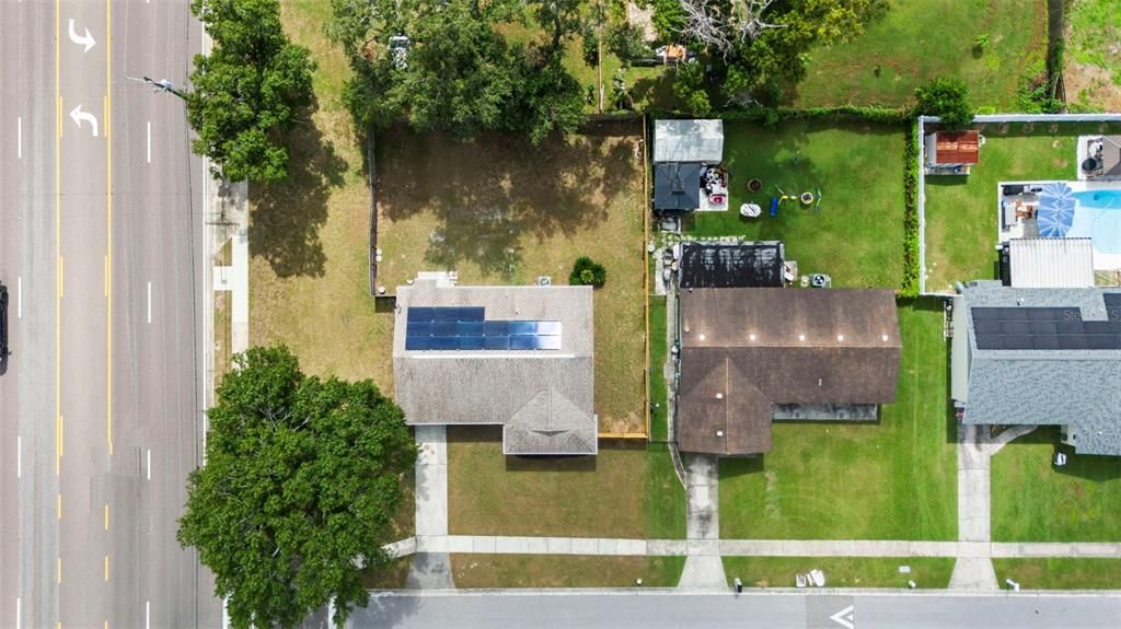 Под контрактом: $369,900 (3 спален, 2 ванн, 1379 Квадратных фут)