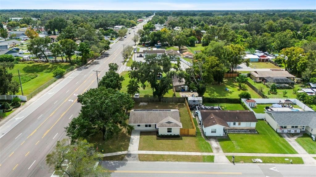 Под контрактом: $369,900 (3 спален, 2 ванн, 1379 Квадратных фут)