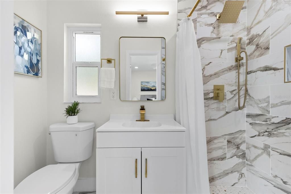 Под контрактом: $369,900 (3 спален, 2 ванн, 1379 Квадратных фут)