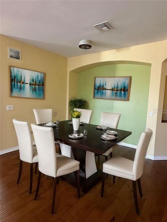 For Sale: $359,995 (3 beds, 2 baths, 1979 Square Feet)