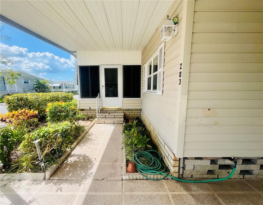 Active With Contract: $116,000 (2 beds, 2 baths, 1152 Square Feet)