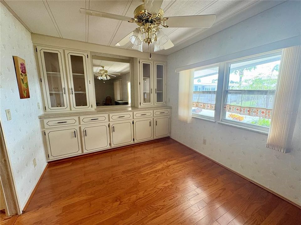 Active With Contract: $116,000 (2 beds, 2 baths, 1152 Square Feet)